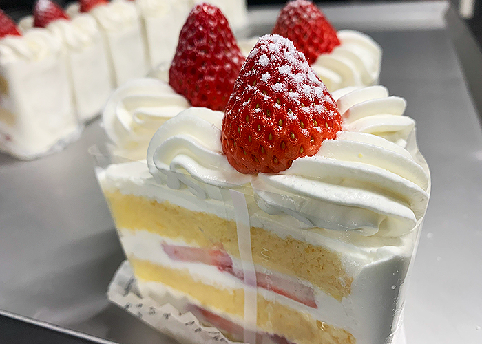 母恵夢（ポエム）本舗の愛媛産イチゴショートケーキの秘密とショートケーキの日とは？