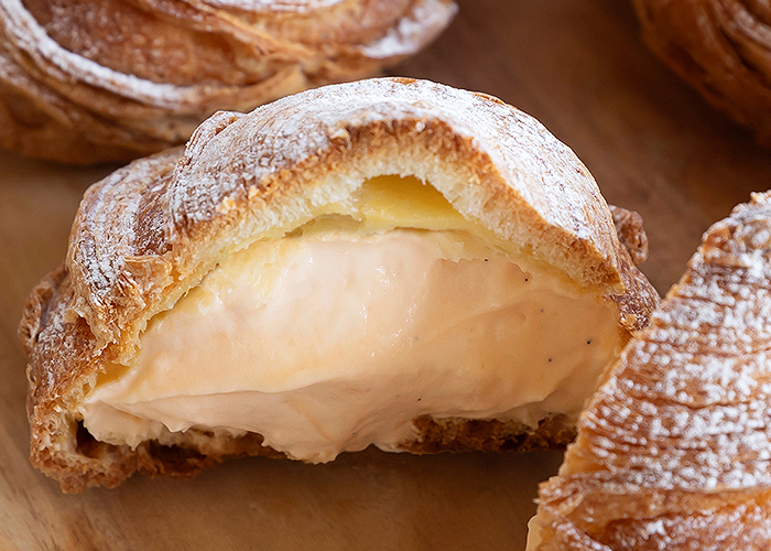 母恵夢（ポエム）本舗 本店馬越工房の絶品！クロワッサンシューとは？